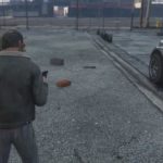 在《GTA5》中实验，在美国打中国的报警电话会发生什么？